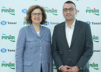 Yaşar Holding Yönetim Kurulu Başkan Vekili İdil Yiğitbaşı ve HDF FZCO ve HADAF FOODS Genel Müdürü Mustafa Gül